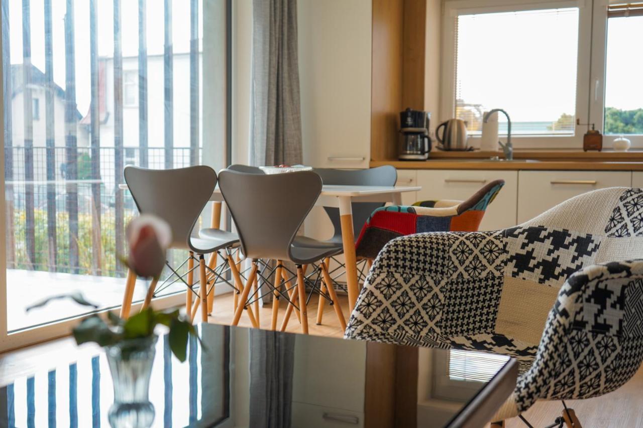 Vila Vekose - Apartman S Terasou A Zahradou Hradec Králové Exterior foto